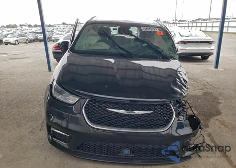 2023 Chrysler Pacifica Touring L z USA, uszkodzony, nr VIN 2C4RC1BG3PR549299